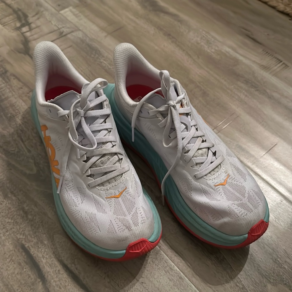 Hoka carbon X 2 - in women’s size 8 white / blazing orange color